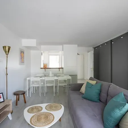 Apartment Le Picasso - Metro 5, Terrasse, Tres Calme Bobigny