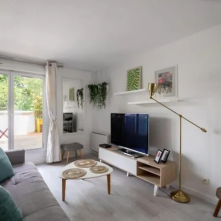 Apartment Le Picasso - Metro 5, Terrasse, Tres Calme *