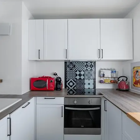 Apartment Le Picasso - Metro 5, Terrasse, Tres Calme Bobigny